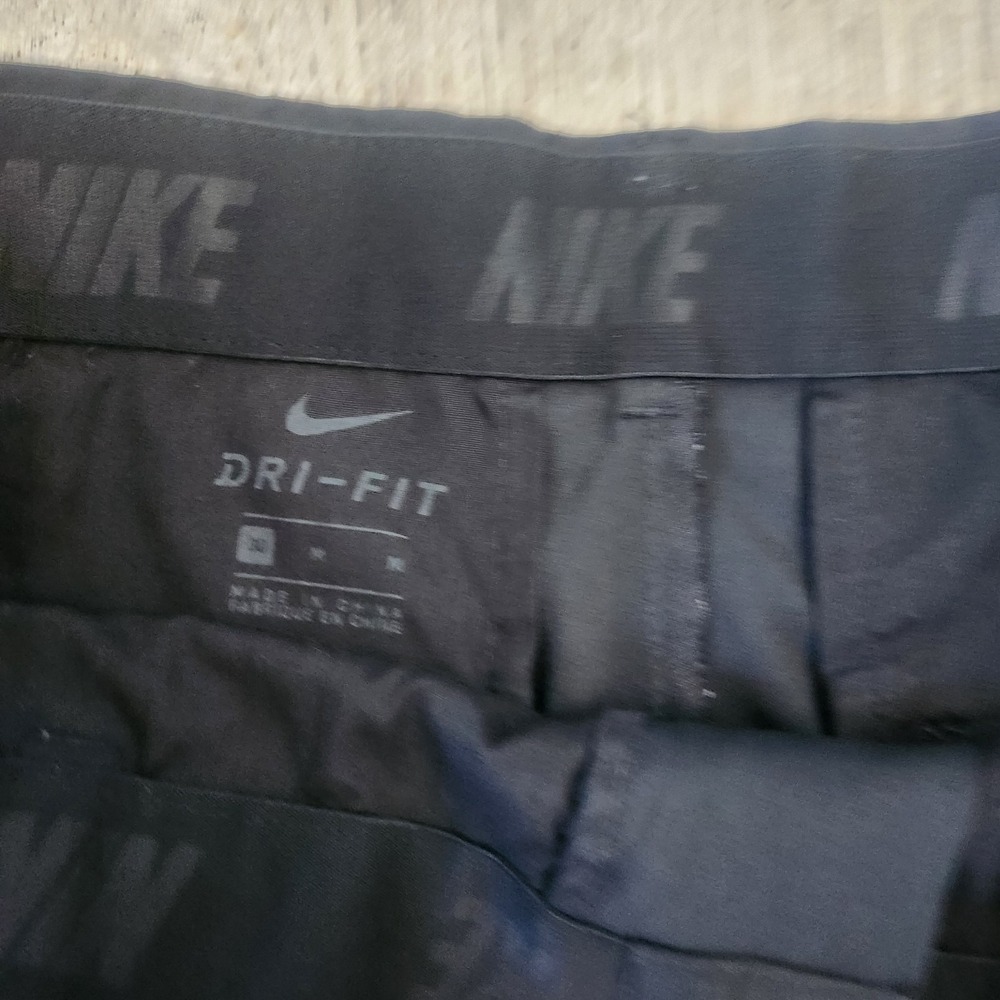 Nike Dri-Fit Men's Flat Front Golf Casual Shorts Black Size 30 Medium READ - Picture 3 of 11